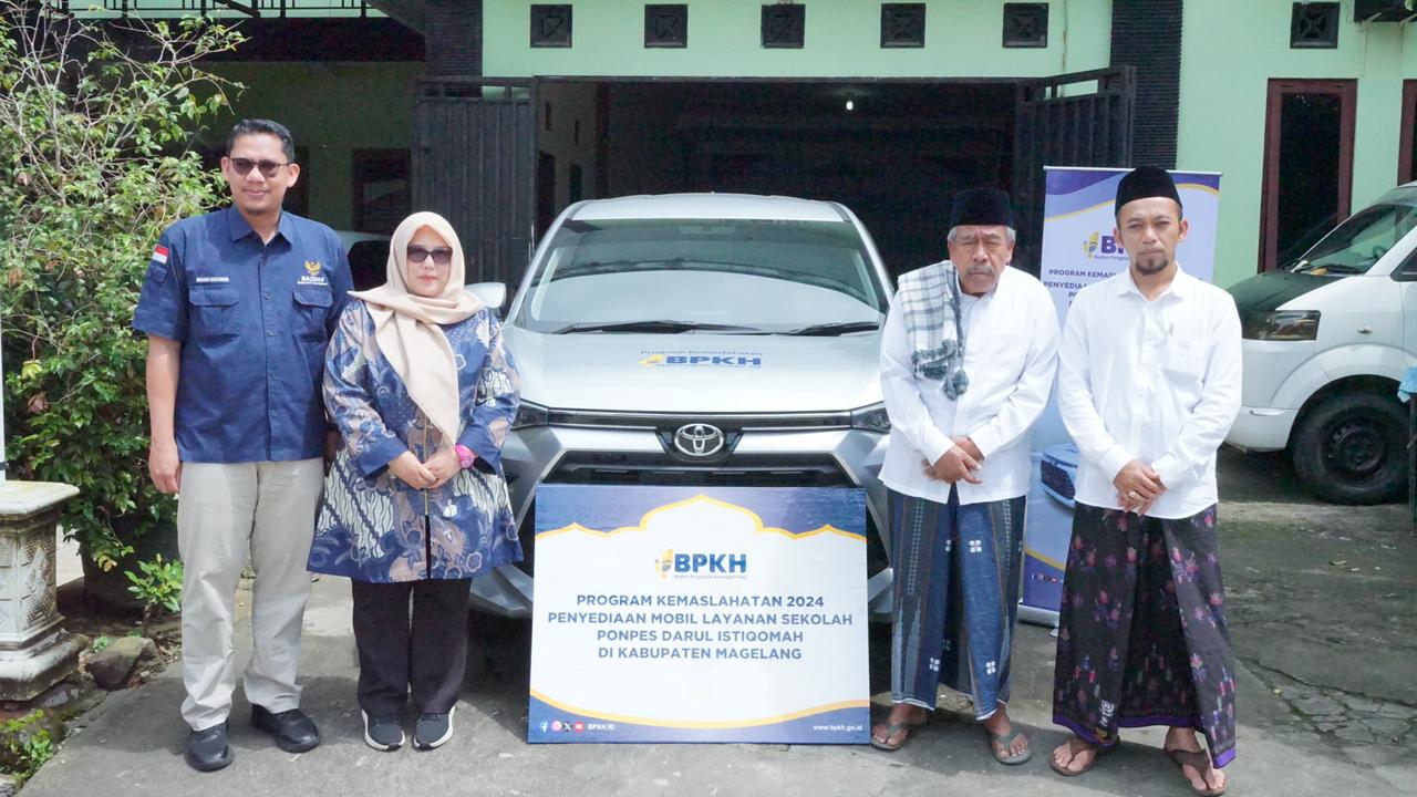 Bersama Bpkh Baznas Serahkan Mobil Layanan Sekolah Untuk Ponpes Darul